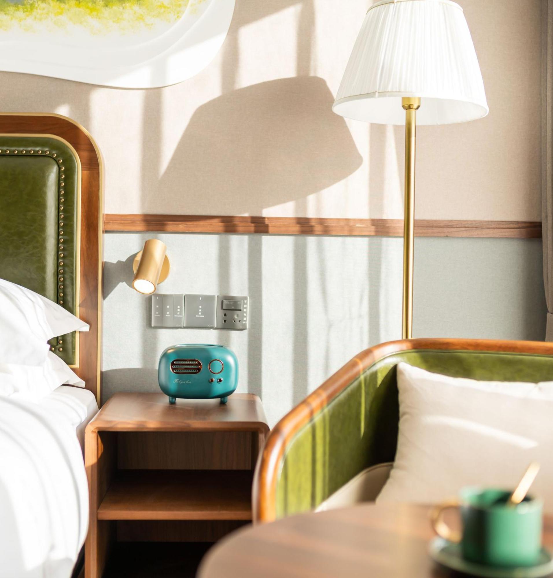 Nost Algia S Hotel Near Beijing Cbd - Cctv, China Zun, Skp And Sanlitun, Tian'Anmen Square, Forbidden City, Free Daily Necessities, Free Night Snack, Free Laundry, English Communication Well, Free Travel Advice , Free Gymnastic, Екстериор снимка